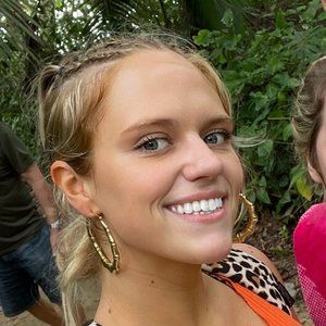 Meet your Posher, Avery